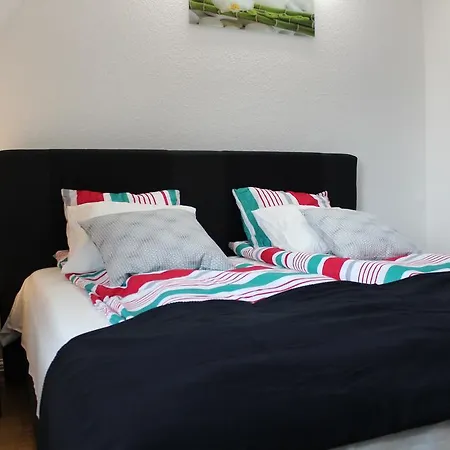 Alholmvej Apartman *